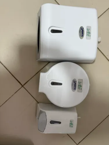 KIT DISPENSER PAPEL TOALHA, PAPEL HIGIÊNICO E SABONETEIRA/ALCOOL.