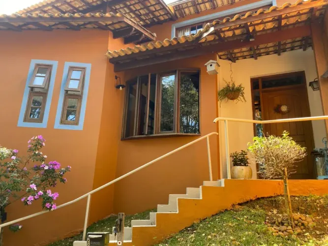 Casa de condomínio sobrado para venda com 280 metros quadrados com 4 quartos