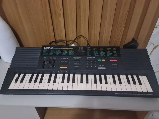Teclado. Yamaha PSS-280