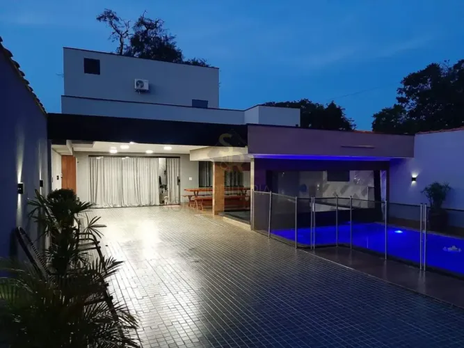 Casas Residenciais Padrão em São Simão