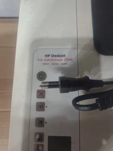 Impressora para conserto ou retirada de peças.