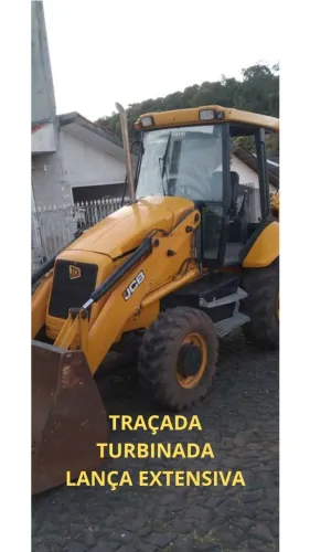 Retroescavadeira JCB 3C PLUS 2007 turbinada traçada 4X4 com lança extensiva