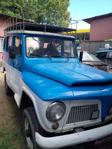 Ford F-75 4X4 2.3 1976