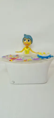 Boneca da Alegria com a mesa de comando filme Divertida mente da marca Tomy