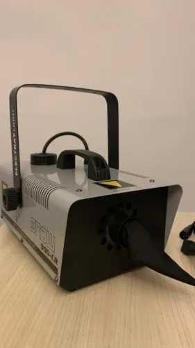 Maquina de Nevoa SNOW 900W 220V + Kit