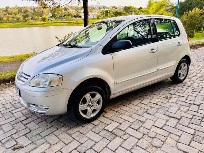 Volkswagen Fox Plus 1.6mi/ 1.6mi Total Flex 8V 4P 2004