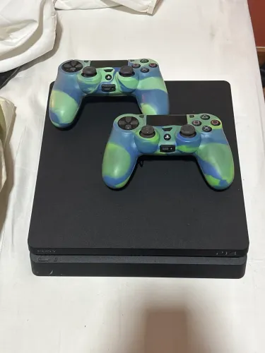 Playstation 4 500gb 2 controles
