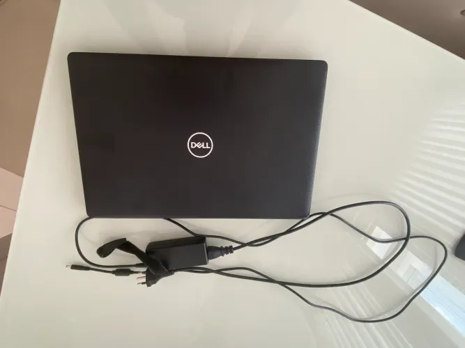 NOTEBOOK Dell Intel i7-8565U 8GB de memória RAM, 112GB de armazenamento