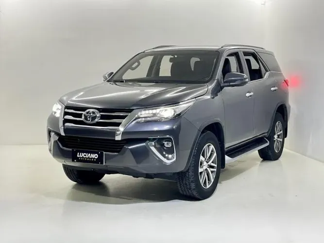 Toyota Hilux SW4 4X4 2.8 Diesel 2020