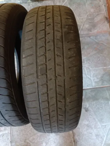 Vendo dois peneu meia vida aro 15
