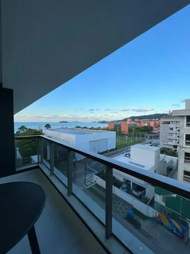 Royal Classic Jurerê Duplex Exclusivo com 3 Suítes para Locação Anual
