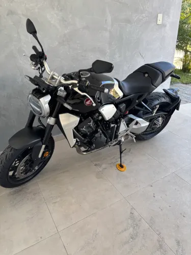 CB1000r Novíssima 