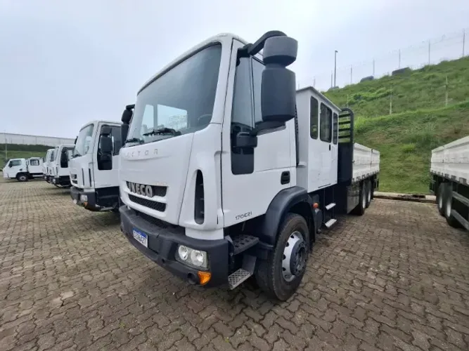 IVECO TECTOR 170E21 2023 COM CARROCERIA E CABINE SUPLEMENTAR R$ 329.500