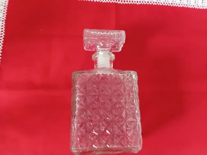 Antiga Garrafa Licoreira Whisky Cristal, Vintage em Vidro Lapidado (Anos 70).