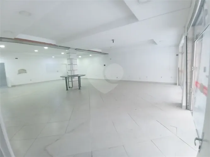 Prédio comercial no Portal para locação em Vinhedo/SP