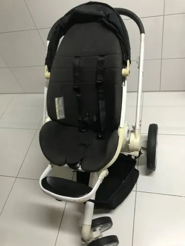 Carrinho de bebê Quinny Moodd
