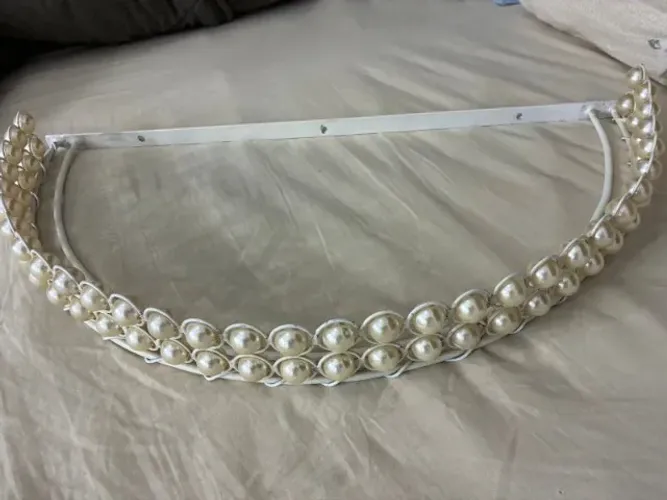 Dossel de Parede com Pérolas - Meia-lua (Retirada em Apucarana)