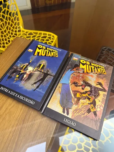 HQs - Os Novos Mutantes - Entre a Luz e a Escuridão e Legião