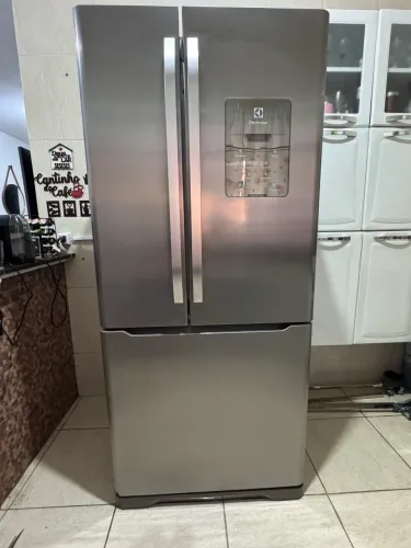 GELADEIRA ELECTROLUX INVERSE 589 LITROS