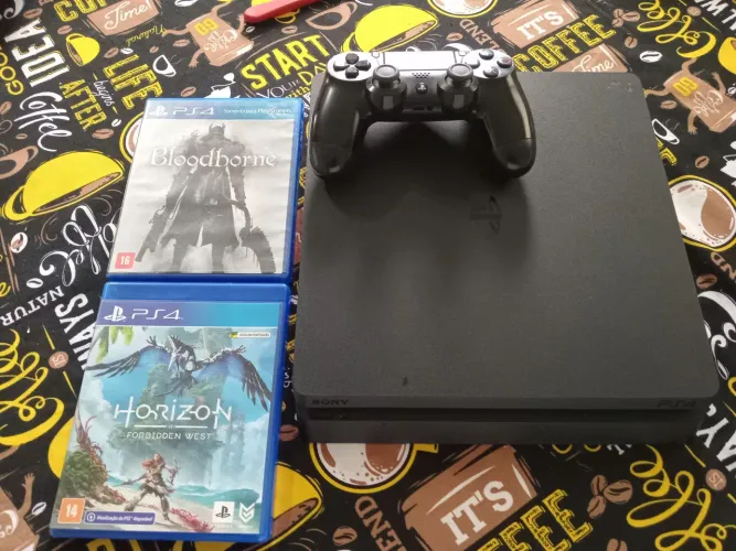 PS4 Slim 1TB Usado