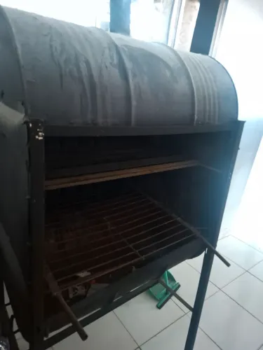 Vendo churrasqueira de tambor nunca usada
