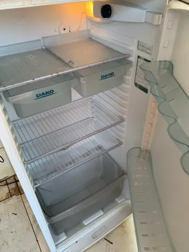 Vendo geladeira dako