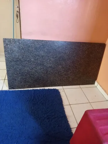 Estou vendendo uma base de mesa de mármore semi nova 