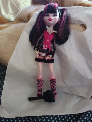 Boneca monster high draculaura