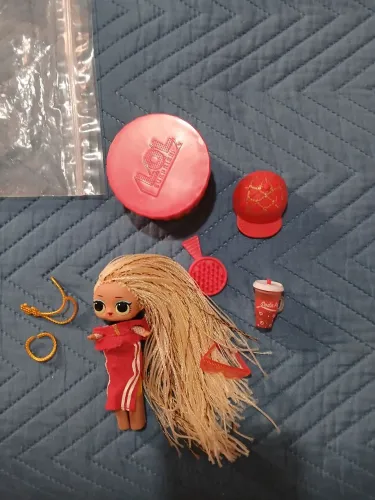 Boneca lol surprise 
