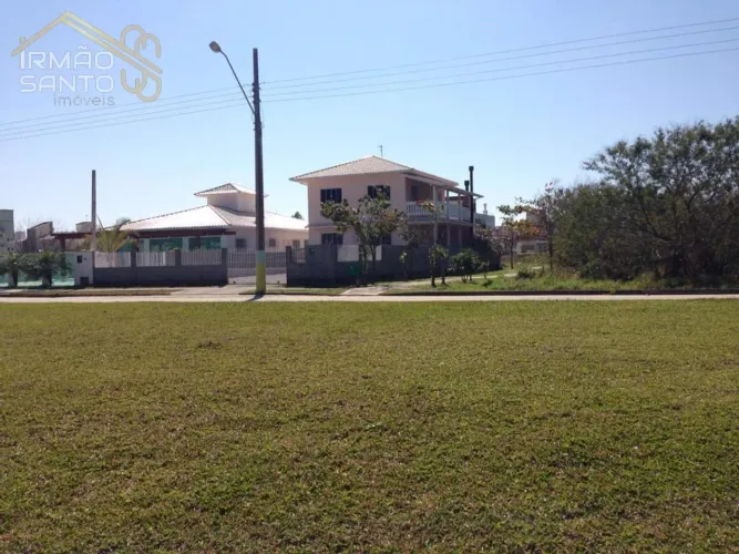TEMPORADA: Casa 4 dormitórios c/ar, Praia de Palmas.