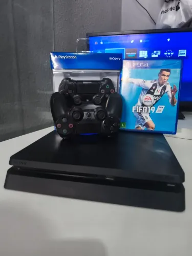Playstation 4 slim 500gb + HD 500gb externo, 2 controles e garantia da loja  aceito cartao