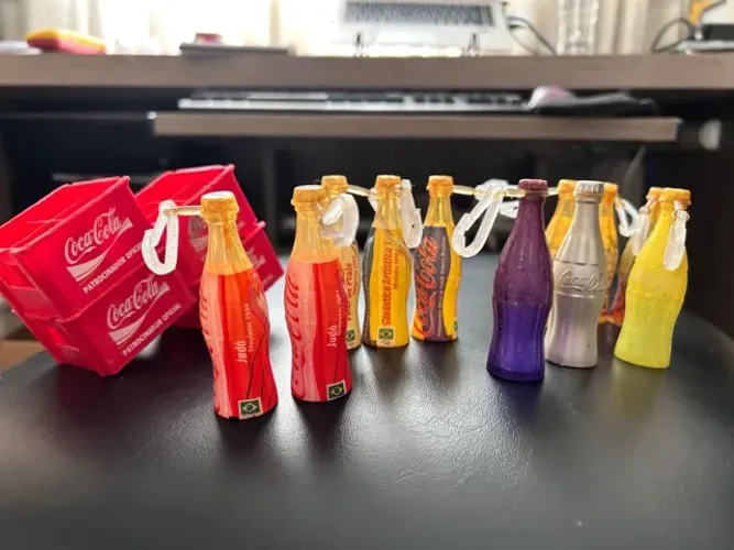 Garrafas Miniatura Coca Cola com Engradados Atenas Olimpíadas 2004 Lote Coke Atenas