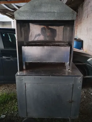 Carrinho de Espetinho em Aço Inox com Coifa e Armário
