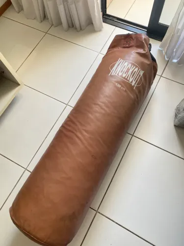 Saco de pancada profissional Knockout - 1,20cm - excelente estado