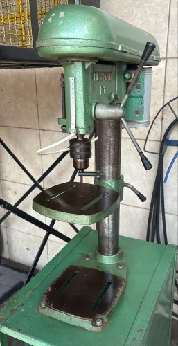 Furadeira de bancada