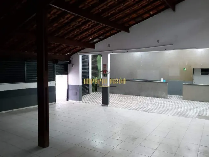 Salão Comercial Para Locação no Bairro Jardim Cacique em Suzano- SP