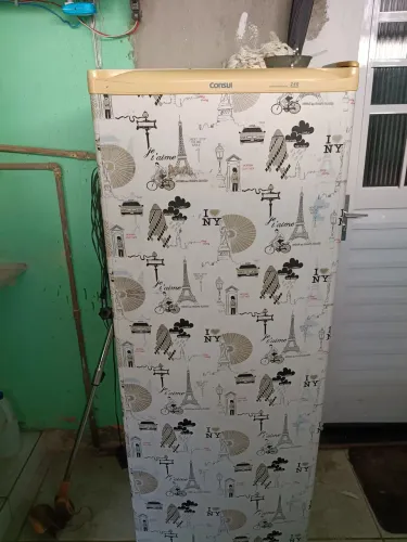 Vendo geladeira em bom estado 