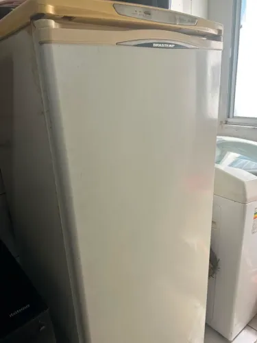 Vendo freezer Brastemp