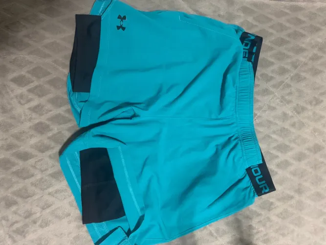 Bermuda 2 em 1 da under Armour 