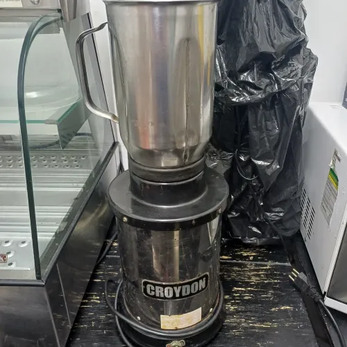 Liquidificador CROYDON baixa rotação