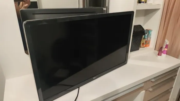 Smart TV LG 32" HD webOS - Modelo 32LQ620BPSB - Excelente Estado