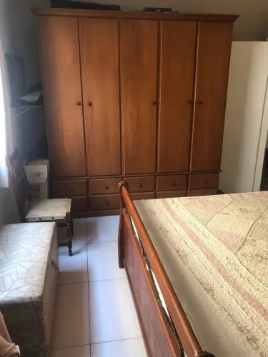 Guarda roupa e cama queen cedro rosa