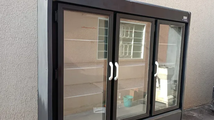 ? FREEZER EXPOSITOR 3 PORTAS - GRANDE CAPACIDADE, FUNCIONANDO 100% 