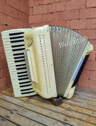 Acordeon CRUCIANELLI 3° Oitavada