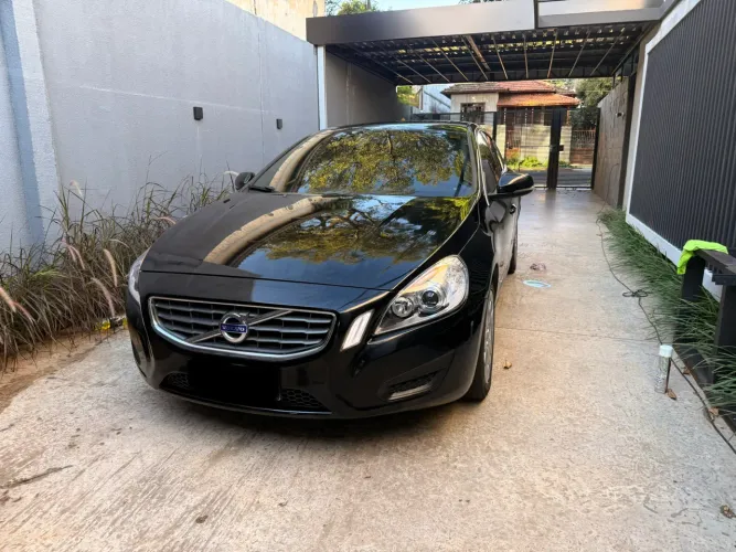 Volvo S60 T-5 2.0 240cv 4P 2012