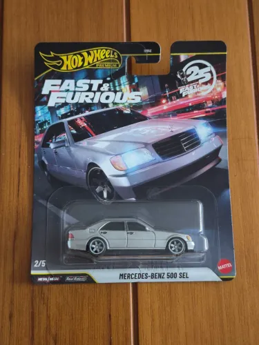 Miniatura Hot Wheels Premium Velozes e Furiosos Mercedes-Benz 500 SEL