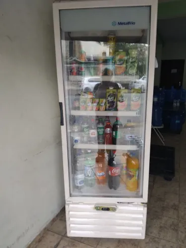 Geladeira expositora 