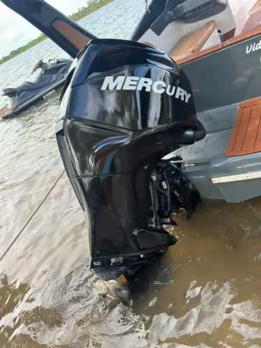 Motor Mercury Verado 200 HP - Seminovo