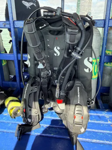 colete scubapro hydros pro com air 2 - tamanho g/l - estado de novo