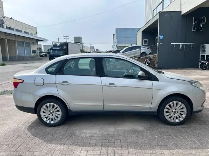 Fiat Grand Siena Essence 1.6 Flex 16V 2016